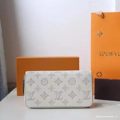 Fashionrepsfam ru LV 19B570229 Bags 0501
